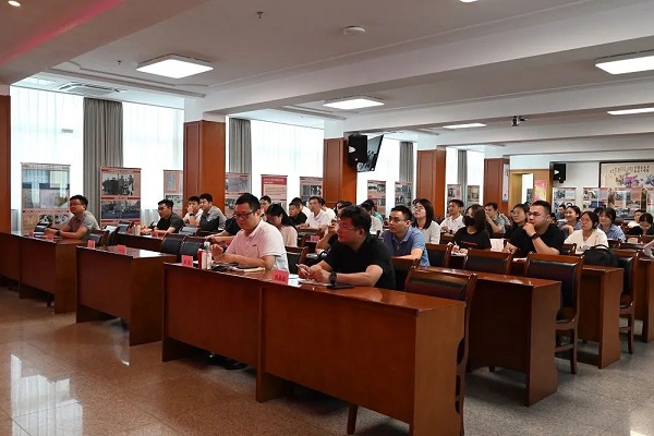 年中经营分析会，项目管理培训，绩效管理培训，楚信云天，天宝耐特，测绘地理信息服务供应商，北斗，三维，027-59880803