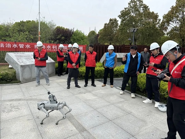 水文应急监测演练，防汛应急，智能测绘设备供应商，机器狗，人工智能，SLAM扫描仪，北斗接收机，天宝耐特，测绘地理信息服务供应商，027-59880803
